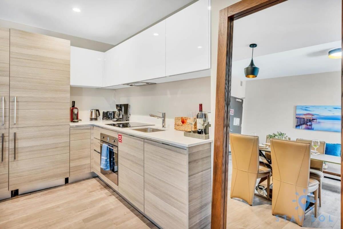Apartment With Bay View Balcony - Pool - Up To 6 - Gym Hollywood Extérieur photo