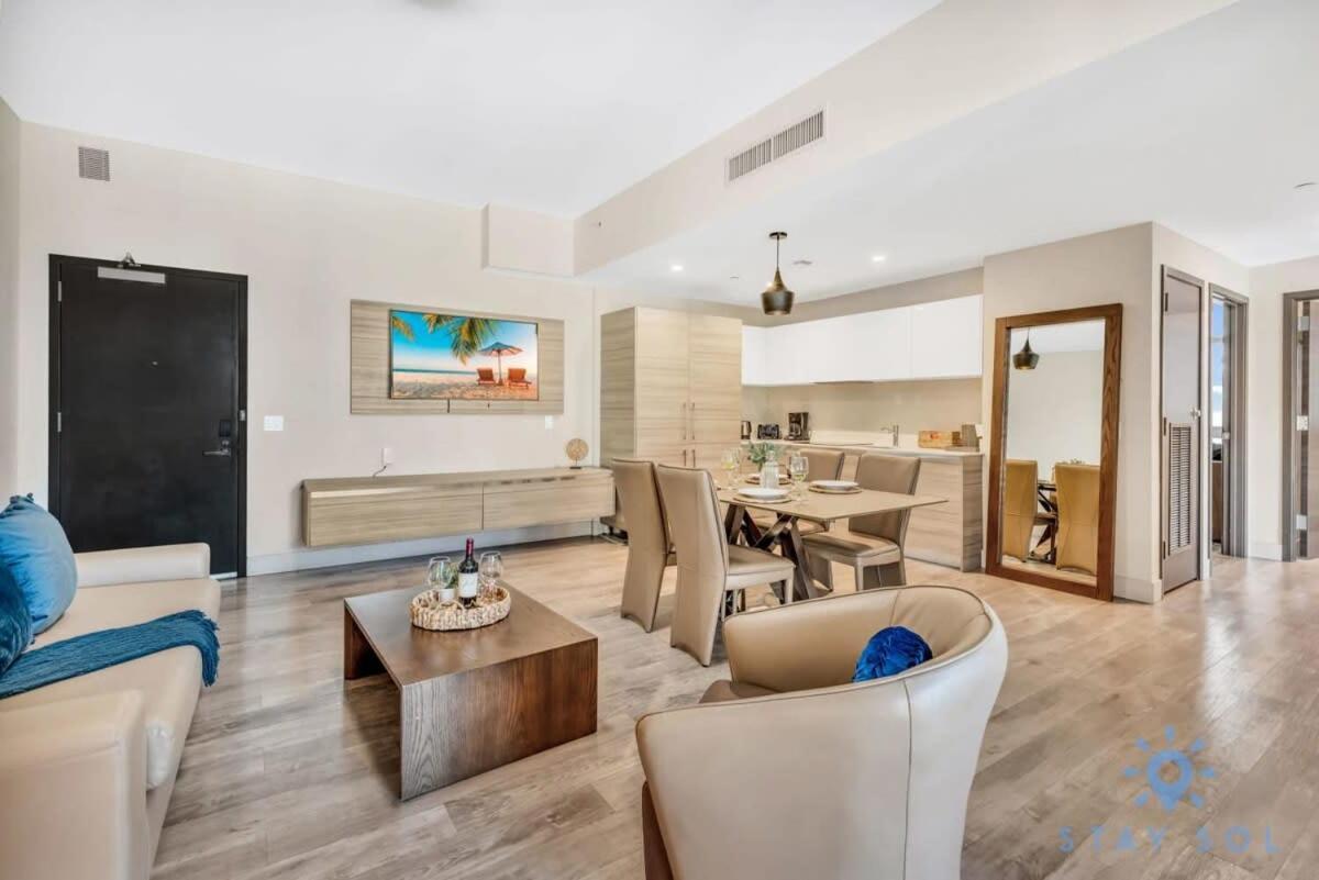 Apartment With Bay View Balcony - Pool - Up To 6 - Gym Hollywood Extérieur photo