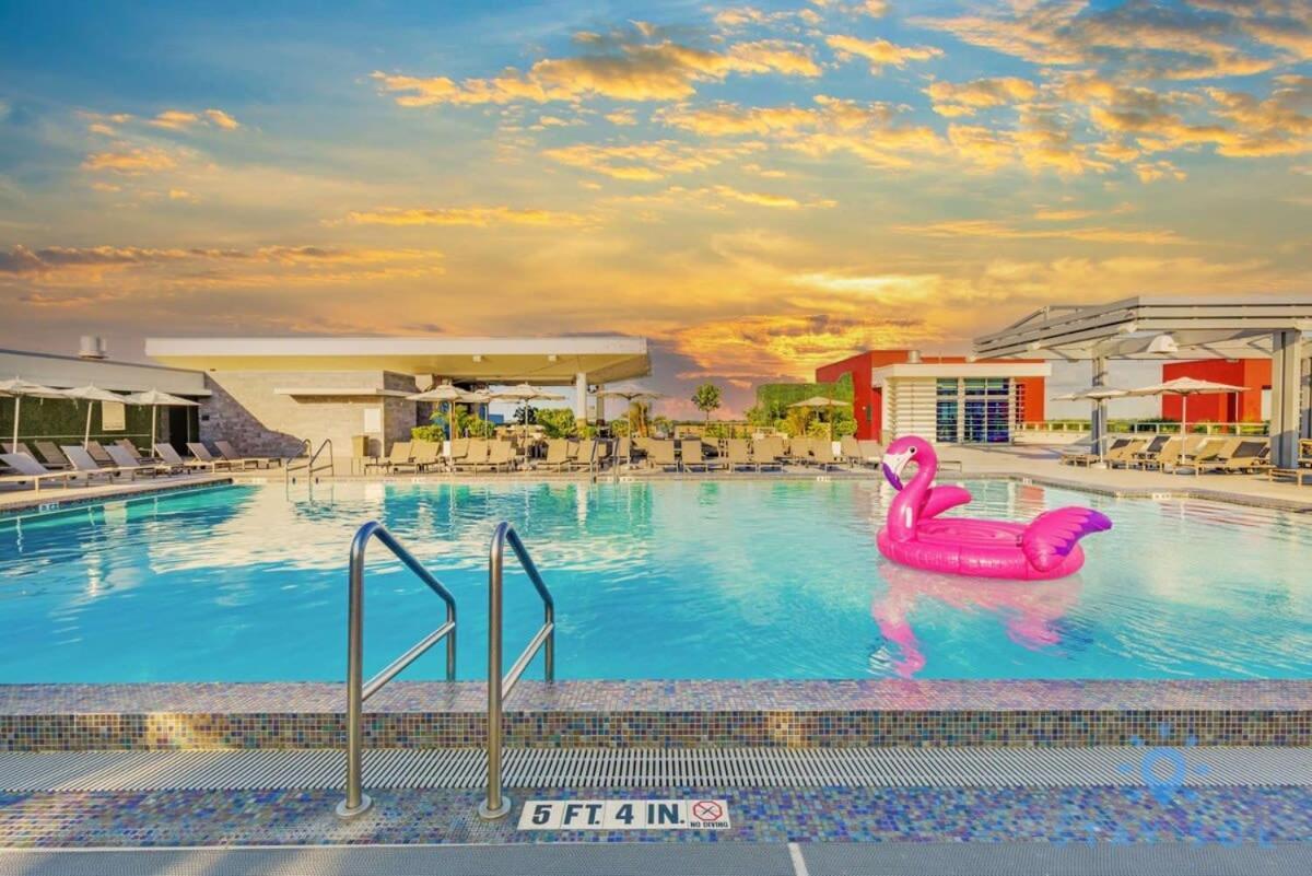 Apartment With Bay View Balcony - Pool - Up To 6 - Gym Hollywood Extérieur photo